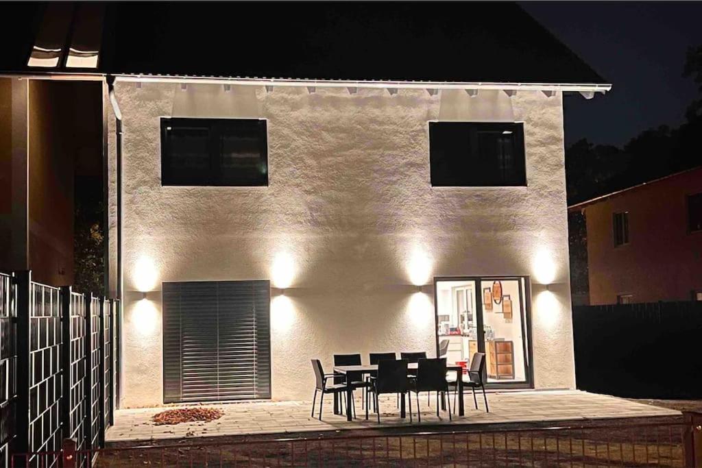 Viel Platz In Burghausen Fuer Freunde Und Familie Apartment Luaran gambar